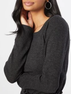 Kledingverkoopwinkel -Kledingverkoopwinkel 31623819aa69c8719022ec00e3987a3f