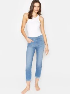 Angels Jeans Slimfit Jeans Cici Dames Lichtblauw -Kledingverkoopwinkel 3fb4e9f3f09aedc53bded19449d8b7d3