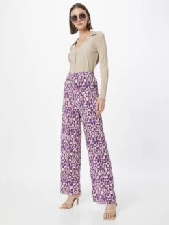 Monki Pantalons Wide Leg Broek Dames Lila 9 Monki Pantalons Wide Leg Broek Dames Lila -Kledingverkoopwinkel 5d970867322ef5b273223326943041de
