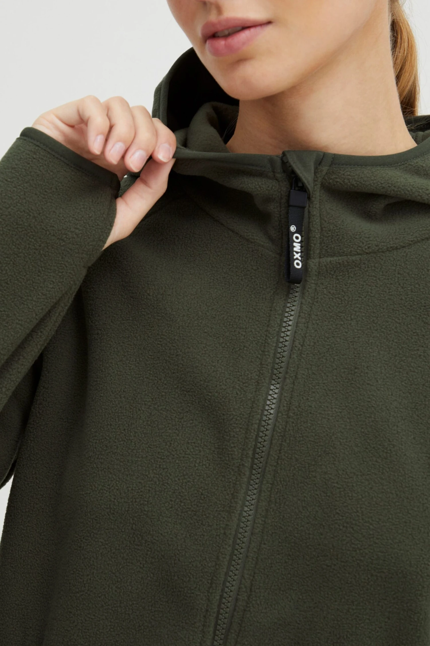 OXMO Outdoor Jassen Fleece Jas FINJA Dames Donkergroen 4 OXMO Outdoor Jassen Fleece Jas FINJA Dames Donkergroen - Afbeelding 4