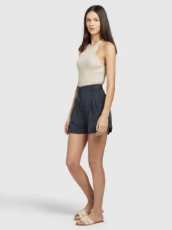 Khujo Shorts Loosefit Bandplooibroek Elida Dames Donkerblauw 10 Khujo Shorts Loosefit Bandplooibroek Elida Dames Donkerblauw -Kledingverkoopwinkel 7a8ec5170bd96fdbffec0419ce048b63