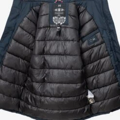 Marikoo Parkas Winterparka Karmaa Dames Donkerblauw 10 Marikoo Parkas Winterparka Karmaa Dames Donkerblauw -Kledingverkoopwinkel fc6312c1ce6cd80fef3550807081b497